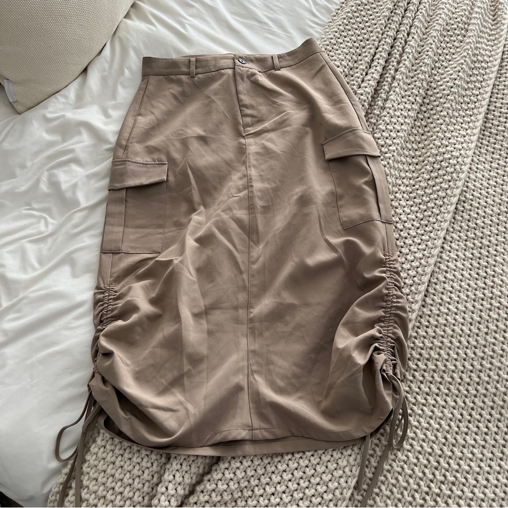 Tan khaki maxi midi cargo skirt with drawstring
